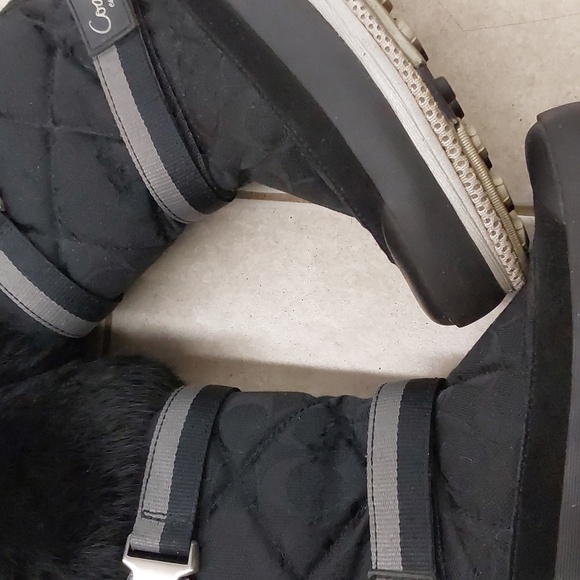 Woman’s Coach black Marietta winter boots with fur tops size 7.5 - Picture 15 of 16